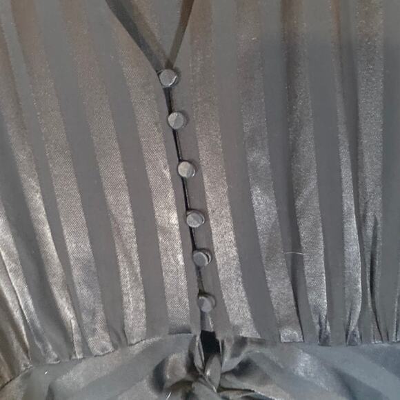 Chelsea28 Black Striped Twist Knot Button Up Formal Blouse Women Sz S - Picture 3 of 9